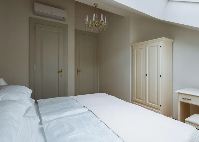 High Heaven Apartment *