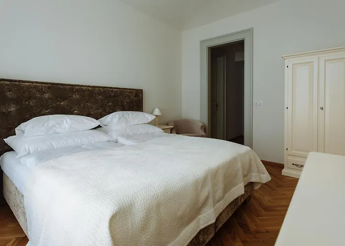 High Heaven Apartment *